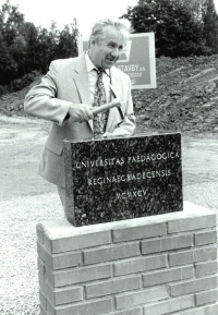 Laying of the foundation stone for the construction of the new PF UHK campus, 1995