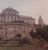Stav chotěšovského kláštera v 90. letech
