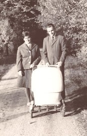 Zdeňka Pohlová and Emil Pohl with their daughter Jitka in 1963