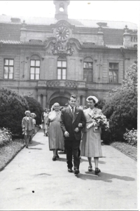 Svatební snímek Hany Vrbické a jejího manžela Ctibora