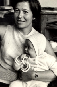 With her six-month-old daughter Mirka in the editorial office of Naše pravda, 1968