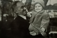 Malá Helga s tatínkem
