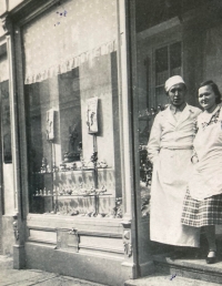 Matčini rodiče Langerovi, Prachatice, 30. léta 20. století