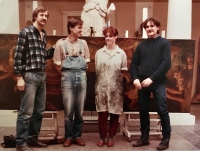 Restauration students at AVU - from left: Anto from Bosnia, Libor Fránek, Milada Gabrielová, Tomáš Kotas, 1984
