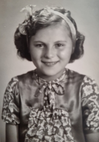 Helga Nejedlová v dětství