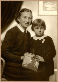 With her mum in 1943