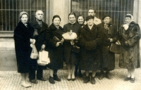 Jana Rohlíková´s graduation in Karolinum, from the left: dad Karel, mum Barbora, Jana, aunt Štěpánka - dad´s sister, grandmother Františka Beinová, brother Jiří behind her , 1961
