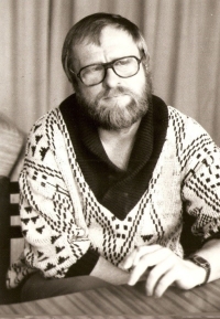 Jaroslav Dobiáš jako ředitel ČST Brno na tiskové konferenci v roce 1990