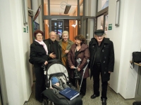 Obhajoba disertační práce, prof. Jan Císař s manželkou a rodina, 2012