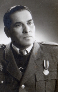 Josef Serinek s poválečnými vyznamenáními