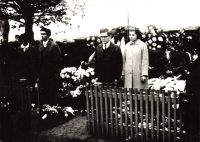 Demonstrace 28. října u hrobu TGM v Lánech, 1968