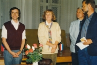 Návštěva Havlíčkova Brodu po roce 1989. Zleva Tomáš Holenda, Eva Horová a lidé z holandského Brielle