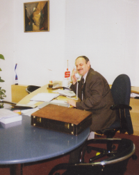 V kanceláři S Morava Leasing, 1993