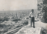 Děda Jan Syrový, generální ředitel továrny, Egypt, 1967