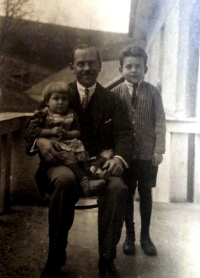 Růžena Kulísková with her father and her brother