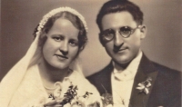 The wedding of her parents Anděla Dedková and František Dedek, 1931