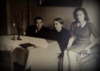 Růžena Kulísková with her brother and her mother. 1944