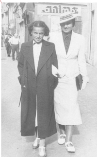 The witness's mother Helena with his aunt Edith Synková, Prague, 1934 