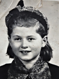 Marie Kovářová v roce 1944