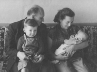 Poslední rodinná fotografie, Praha, cca 1950
