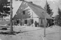 Dům rodiny v Hřebečné kolem roku 1951