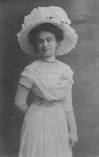 Clara Rabl Flusser, sestra dědečka Otto Flussera, *1887 Teplice, +1942 Malý Trostinec