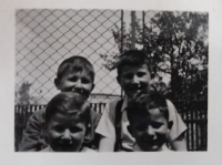 Bratři Deutschmannovi, které Hana učila, ani jeden nepřežil holocaust