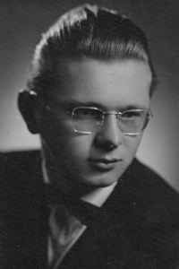 Maturitní foto, 1958