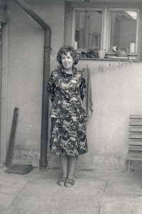 Jaromíra Junková in front of the house where she grew up in Bytřice pod Hostýnem