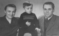 Jelínkovi se svým mladším synem, r. 1957