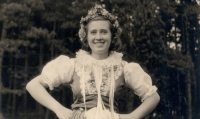 Jaromíra Junková in a folk costume, undated 