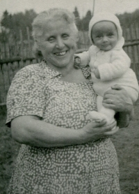 Maminka Maria Šťulíková, rozená Oberzauserer, z bavorského města Furth im Wald, 1953