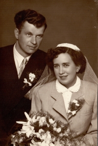 Jaromíra Junková and Jaroslav Junek, wedding photo, 1955