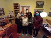 Eva Hájková při natáčení Příběhů našich sousedů