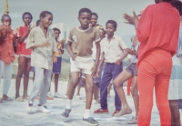 Children playing sports at Fim Motel