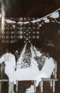 Christmas Eve supper at the Fim Motel