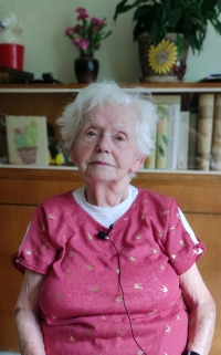 Hana Dobešová ve svém bytě v Jablonci nad Nisou v červnu 2022