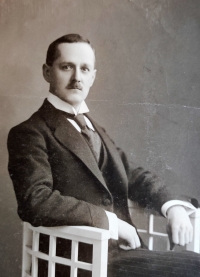 Tatínek Hany v mládí