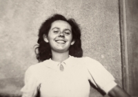 Hana v době Protektorátu jako domácí učitelka bratrů Deutschmannových