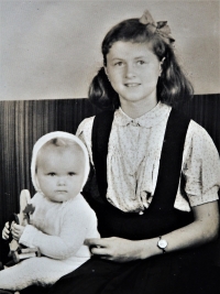 Marie Kovářová se synem Jaroslavem