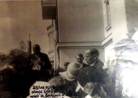Jan Maryška (vpravo) při slavnostním otevření školy v Českém Krumlově 25. srpna 1929