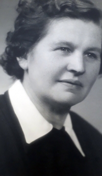 Žofie Horáková, maminka pamětníka, 1946