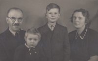 Věra Zajícová with her brother Pavel Bartovský, father Karel Bartovský and mother Marie Bartovská in 1945
