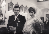 The wedding of Václav Cvejn with Věra, née Křížovou, in the church of the Holy Virgin Mary of the Seven Joys in Velké Svatoňovice, 1971 
