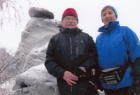 S manželkou na Junácké vyhlídce v Broumovských stěnách 