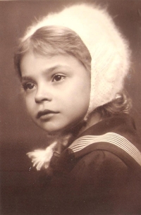 Lucie Čurdová, asi 6 let, rok 1938