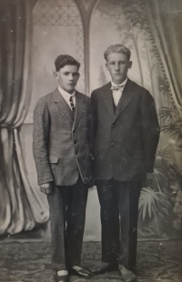 Strýc Matyas Rettinger, cca 18 let, rok cca 1930