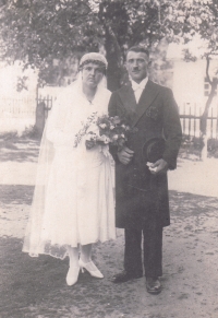 The wedding of Alžběta Jungová and Karel Škoda, early 1930s
