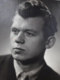 Václav Horák po návratu z vojny, 1957