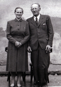 Rodiče Josefa Hlubka / asi začátek 60. let